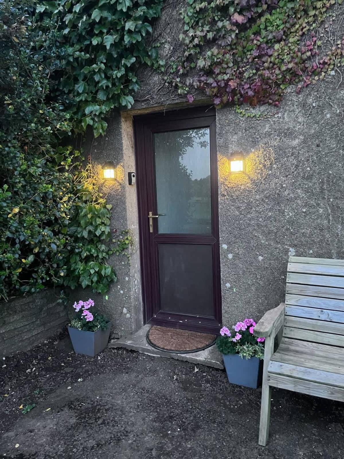 Farmhouse Apartment Saint Ishmaels  Exterior foto